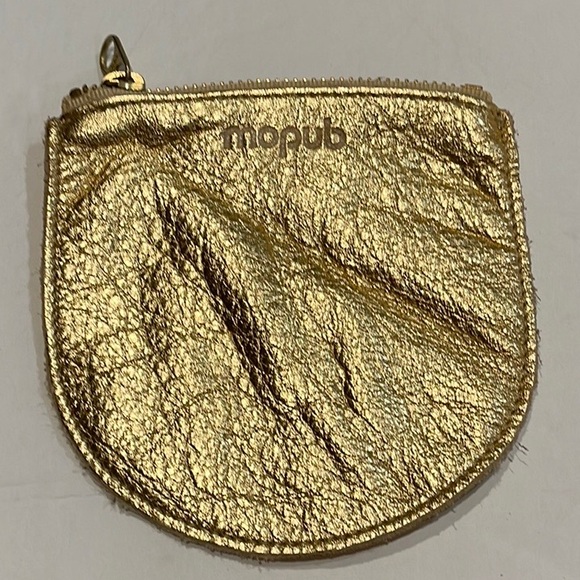 BAGGU Handbags - BAGGU Gold Small U-Pouch